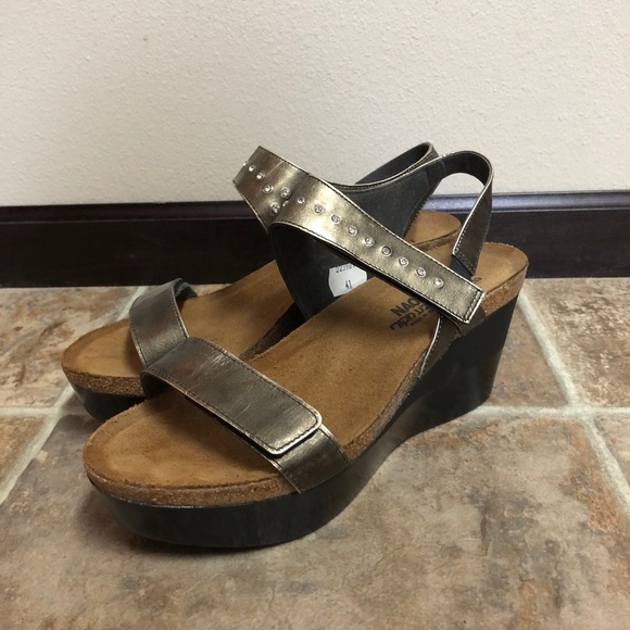 NAOT Miracle Wedges - Picture 3 of 5